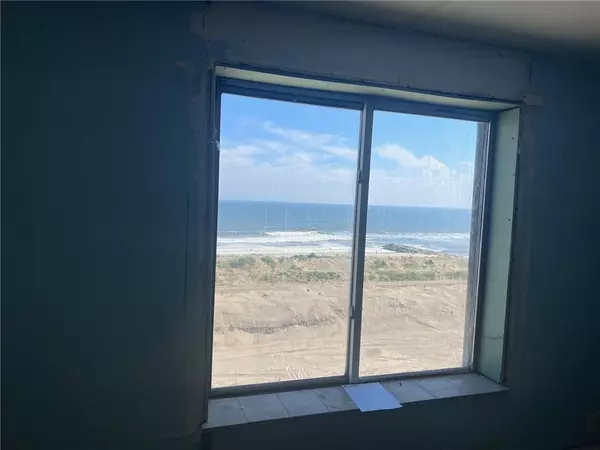Rockaway Park, NY 11694,129 Beach 118th ST #6F