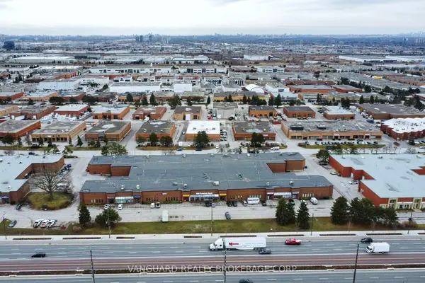 250 Trowers RD #1, Vaughan, ON L4L 5Z9