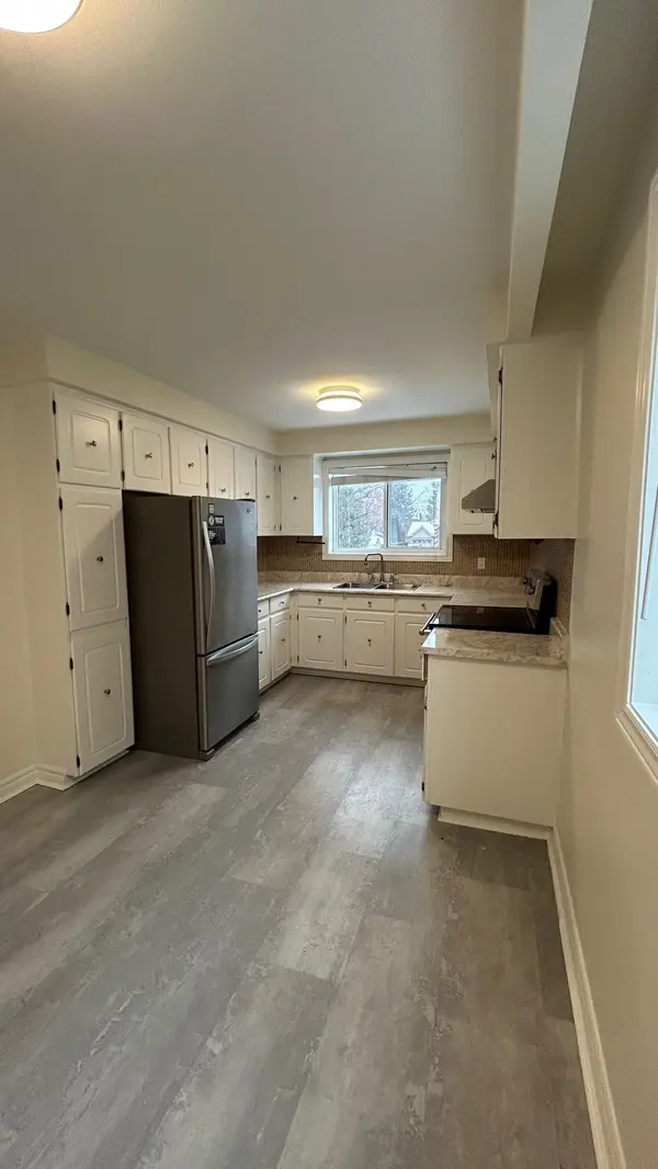 Toronto W06, ON M8W 1Y6,48 Burlingame RD #Main