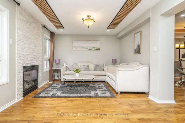 Brampton, ON L7A 3X9,107 Crown Victoria DR