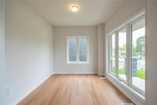 Norfolk, ON N3Y 0G8,6 Butternut DR