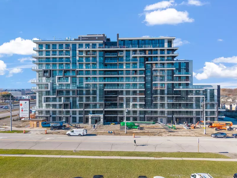 461 Green RD #415, Hamilton, ON L8E 5B4