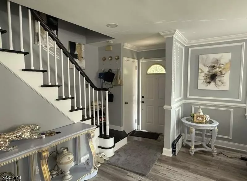 Rahway City, NJ 07065,752 W Lake Ave