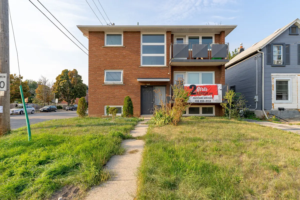 Toronto W06, ON M8V 1G8,2724 Lake Shore BLVD W #Lower