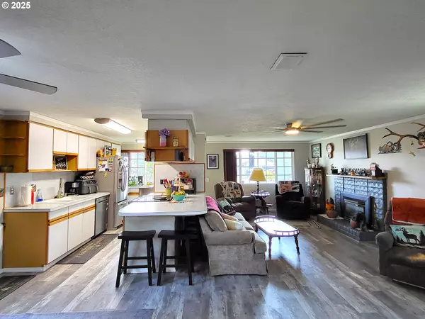 Eugene, OR 97402,4749 ROYAL AVE