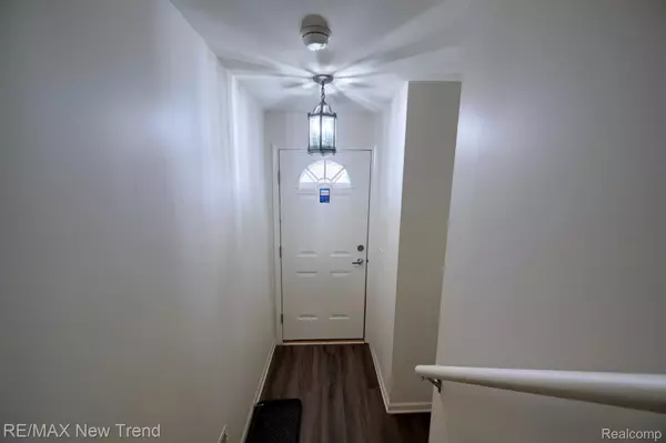 Novi, MI 48377,27868 DECLARATION RD