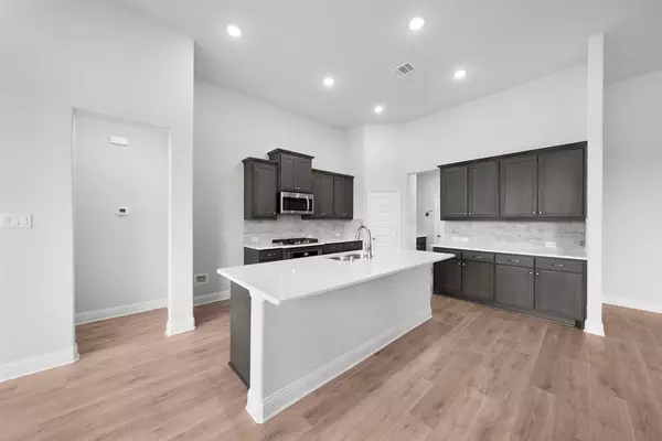 Greenville, TX 75402,8294 Honeywell