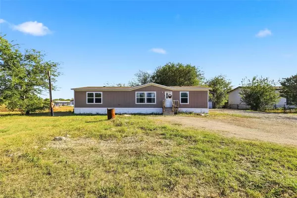 8800 Dons Court,  Alvarado,  TX 76009