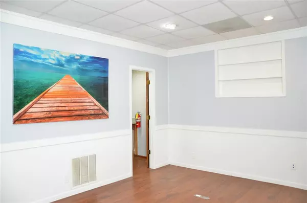 501 Spur 316 Spur N #203-204, Pottsboro, TX 75076