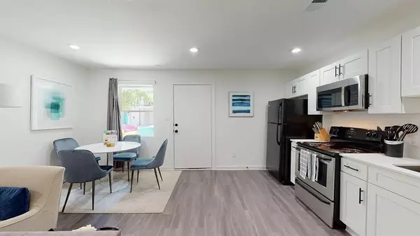 Dallas, TX 75203,321 E 8th Street #104