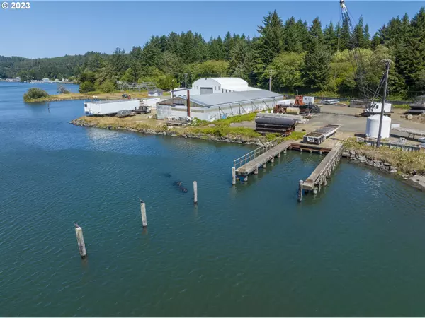 Newport, OR 97365,5262 YAQUINA BAY RD #4