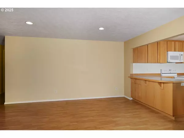 Maupin, OR 97037,624 STAATS AVE