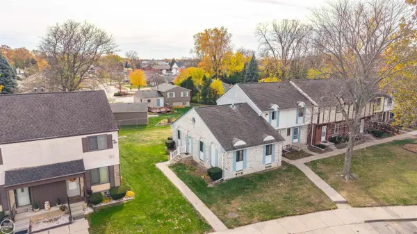 8338 HICKORY DR, Sterling Heights, MI 48312