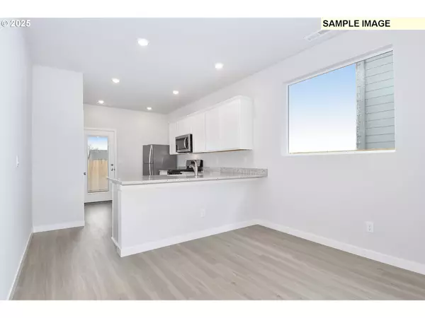 Woodburn, OR 97071,1385 OWL AVE