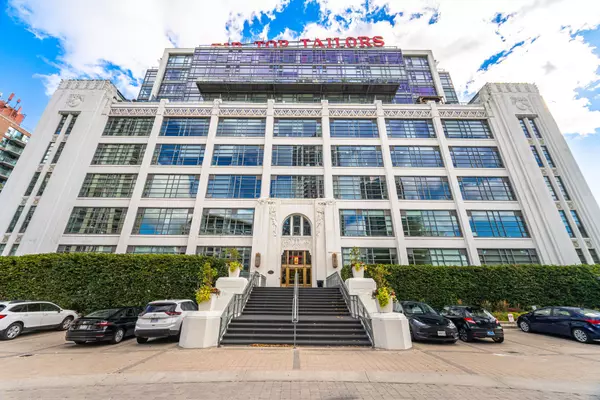 Toronto C01, ON M5V 3J6,637 Lake Shore BLVD W #228