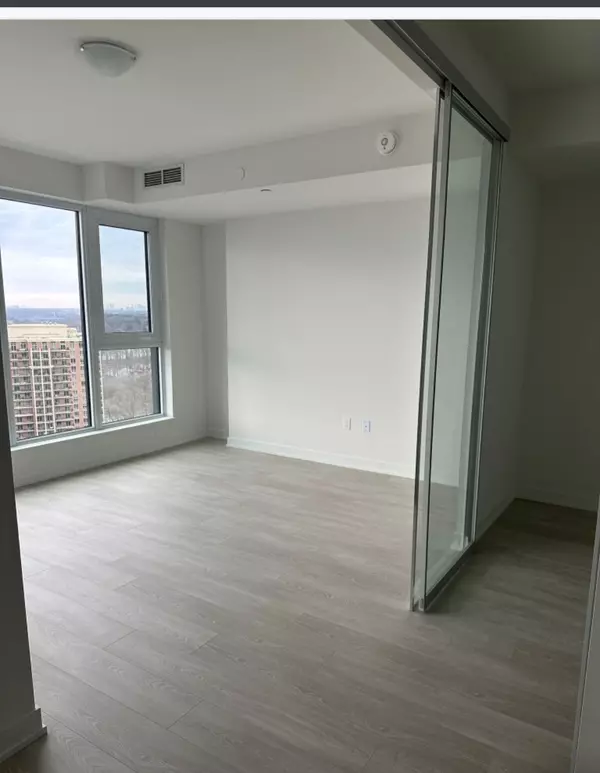 Toronto C13, ON M3C 0S4,1 Quarrington LN #2015