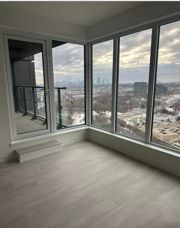 Toronto C13, ON M3C 0S4,1 Quarrington LN #2015