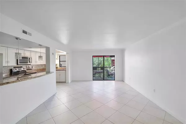 Fort Lauderdale, FL 33311,701 NW 19th St #512