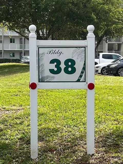 Sunrise, FL 33322,8225 Sunrise Lakes Blvd #301