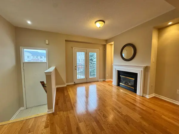 Richmond Hill, ON L4B 4C5,9133 Bayview AVE #10