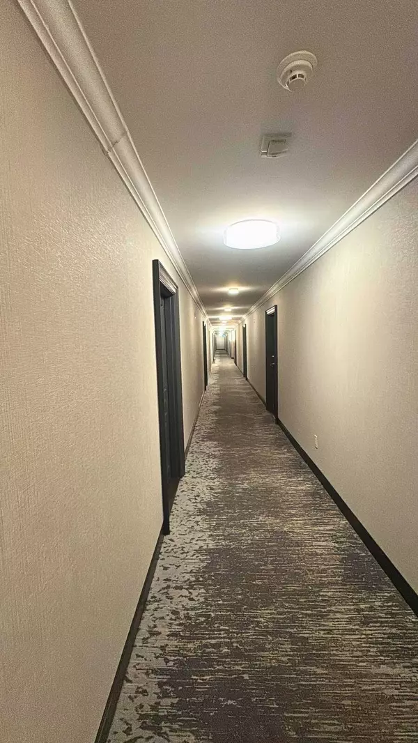 Brampton, ON L6Y 5H5,300 Ray Lawson BLVD #205