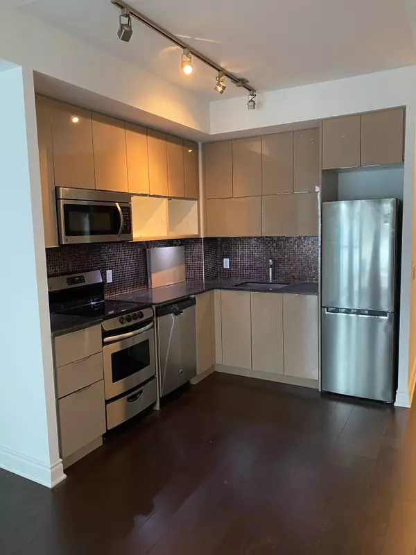 Toronto W06, ON M8V 0A3,80 MARINE PARADE DR #507