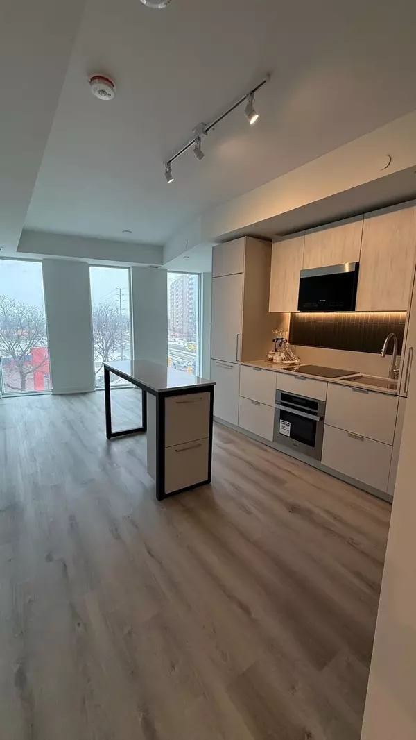 1 Fairview RD E #419, Mississauga, ON L5A 0B4