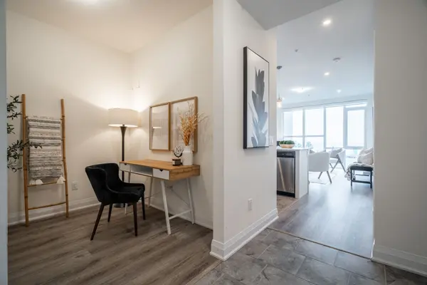 Grimsby, ON L3M 0J1,16 Concord PL #426