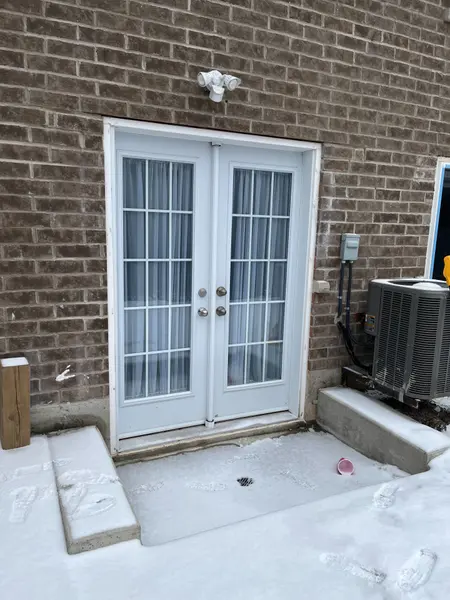 1195 McEachern CT W #Basement, Milton, ON L9E 1E5