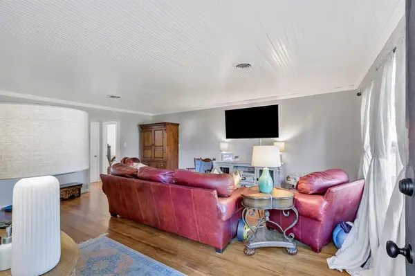 Kaufman, TX 75142,200 E 8th Street