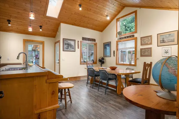 Gabriola Island, BC V0R 1X7,3271 South Rd