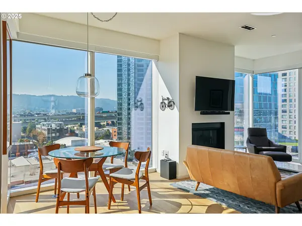 Portland, OR 97209,1075 NW NORTHRUP ST #1012