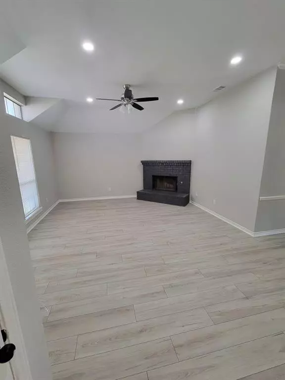 Desoto, TX 75115,1301 Mallard Drive