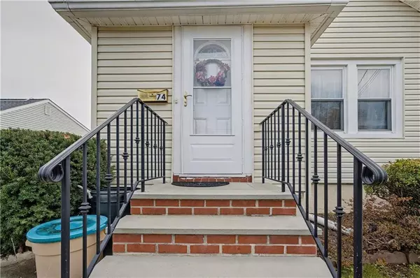 Islip, NY 11752,74 Nassau ST