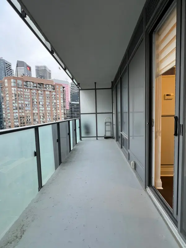 Toronto C01, ON M5S 0A5,1080 Bay ST #1611