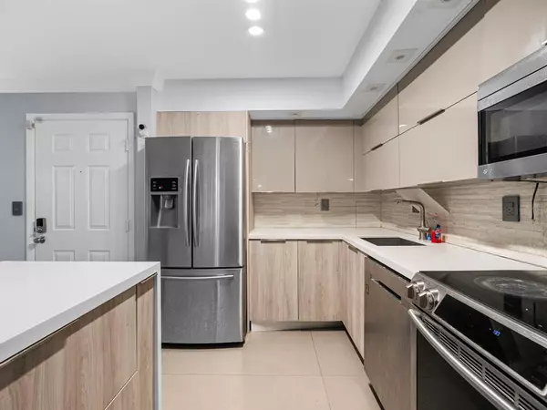 Miami, FL 33179,Address not disclosed