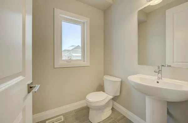 Woolwich, ON N3B 0E2,94 Isaac ST