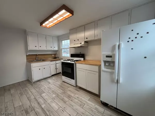 Rahway City, NJ 07065,1103 Stone St