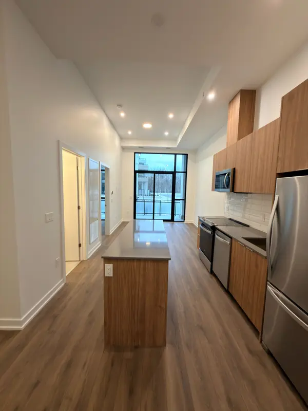 Milton, ON L9E 2B5,720 Whitlock AVE #103