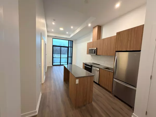 Milton, ON L9E 2B5,720 Whitlock AVE #103