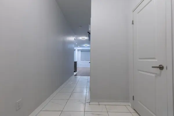 Hamilton, ON L0R 1W0,110 yale DR