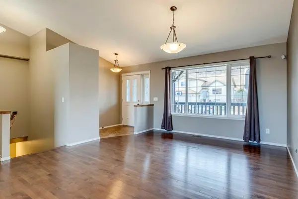 Diamond Valley, AB T0L 2A0,417 Sunrise HL