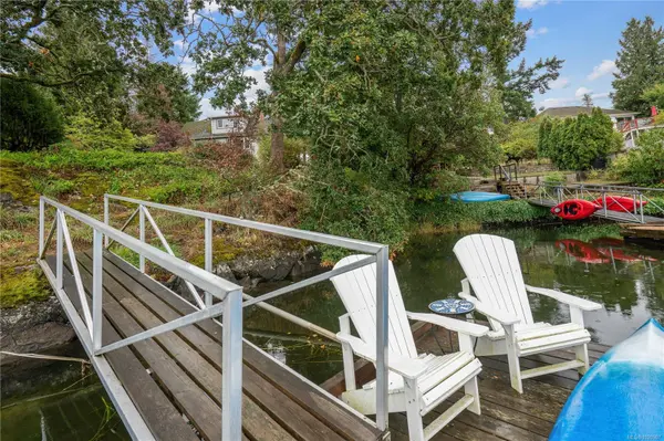 Saanich, BC V9A 2A2,2868 Glenwood Ave