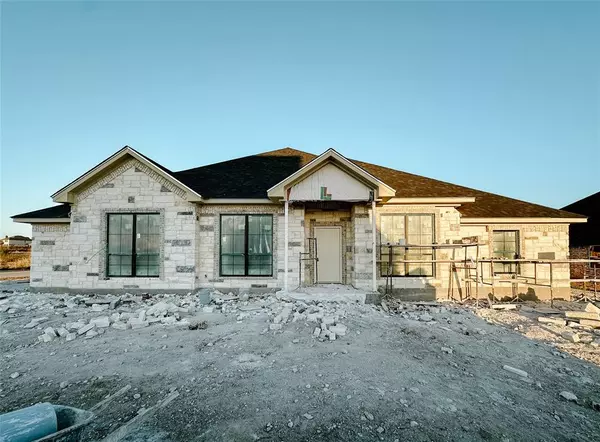 Hewitt, TX 76643,1400 Red Rock Road