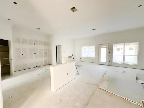 Hewitt, TX 76643,1400 Red Rock Road