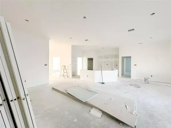 Hewitt, TX 76643,1400 Red Rock Road