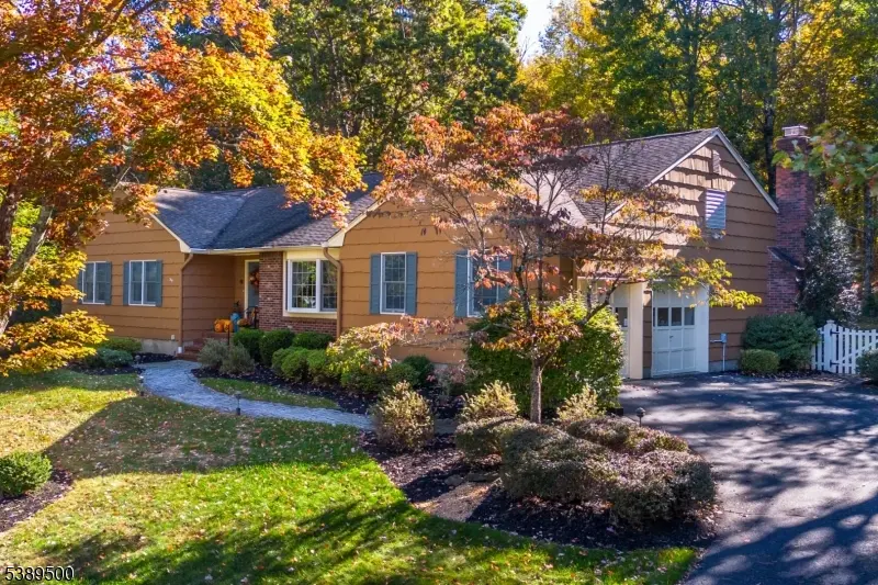 Roxbury Twp., NJ 07876,32 Radcliffe Dr