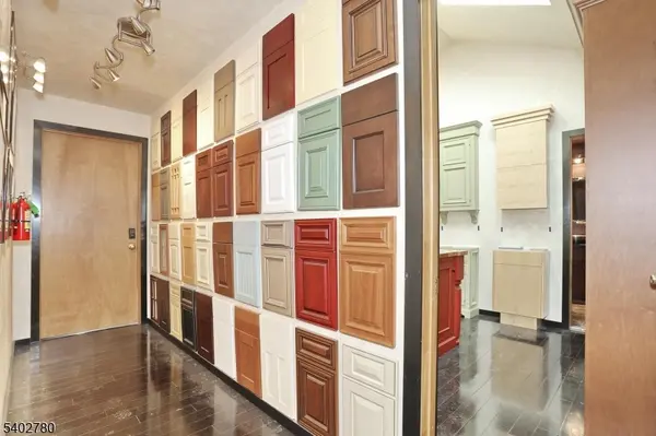 Hawthorne Boro, NJ 07506,211 6Th Ave