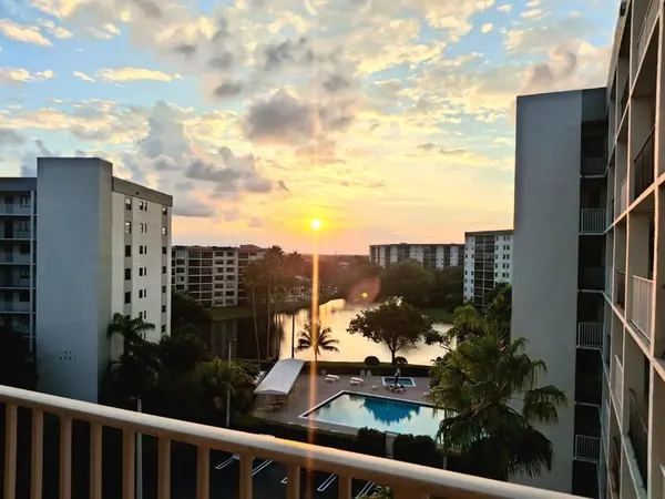 Pompano Beach, FL 33069,2217 Cypress Island Dr #701