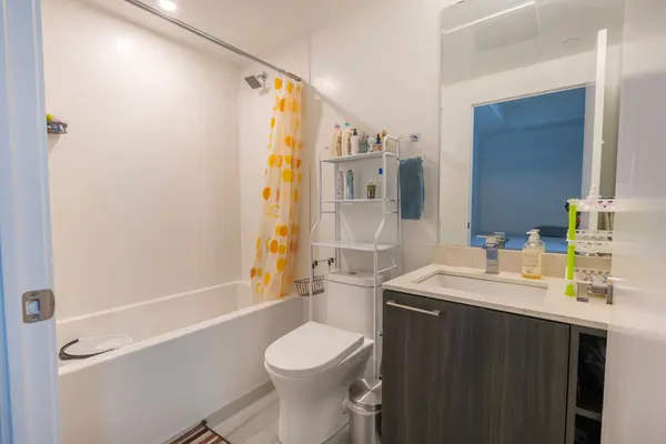 Brampton, ON L6Y 0B5,260 Malta AVE #508